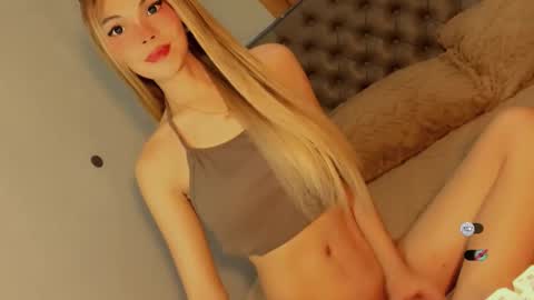 Bella online show from November 30, 8:22 pm