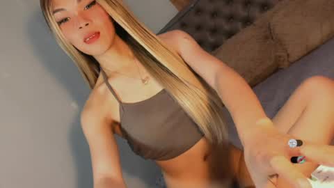 Bella online show from June 13, 3:39 am