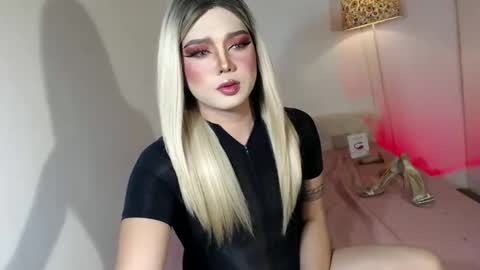 bestgirljulia online show from October 27, 6:32 am