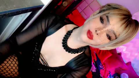 MISTRESS DOMME online show from May 3, 7:24 am