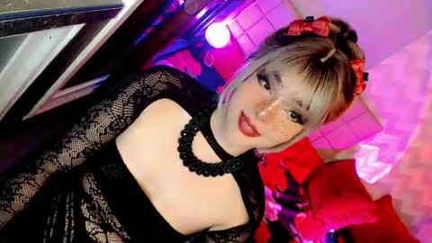 MISTRESS DOMME online show from May 13, 4:49 pm