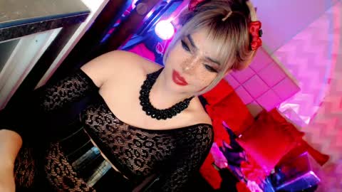 MISTRESS DOMME online show from May 14, 4:59 pm