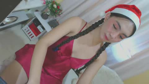 Snapshot of bigcock_yeng chatting on December 25, 3:18 am Yeng online show from December 25, 3:18 am