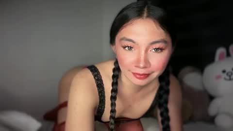 Yeng online show from February 4, 3:50 pm