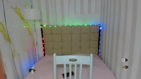 bigcockjade online show from May 15, 8:00 am