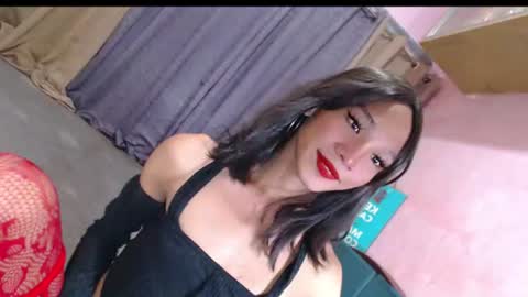 blackbarbie_jamie online show from June 12, 6:12 am
