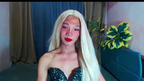 blackbarbie_jamie online show from July 17, 10:32 am