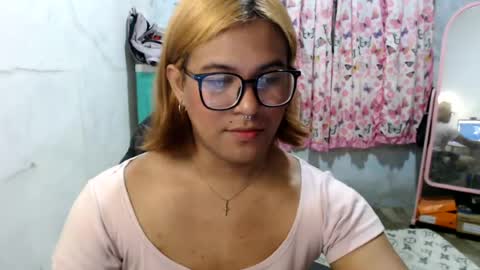 Ellez online show from July 26, 9:33 pm