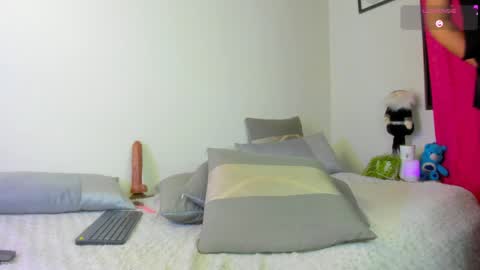 Estevez igestevezblaze1 online show from June 7, 1:24 am
