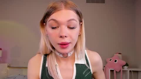blondy_fina online show from April 11, 4:51 am