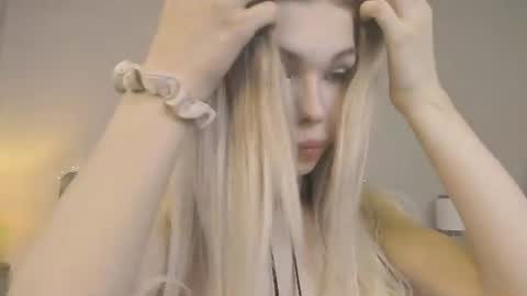 blondy_fina online show from June 25, 7:12 am