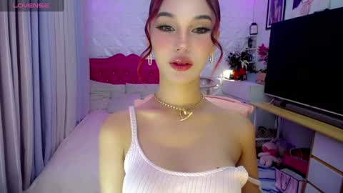 aivee online show from June 19, 2:16 am
