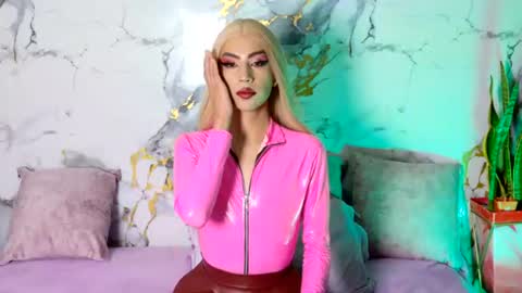 briana_white online show from July 9, 5:28 pm