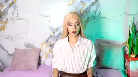 briana_white online show from July 28, 4:51 pm