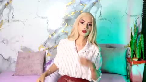 briana_white online show from July 31, 5:24 pm