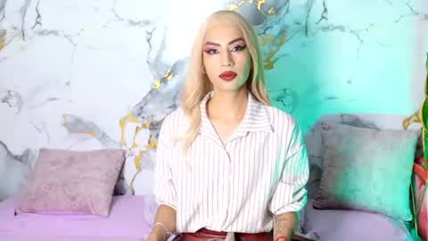 briana_white online show from August 3, 4:57 pm