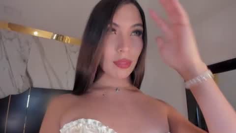 bylie_hills online show from June 17, 10:00 pm