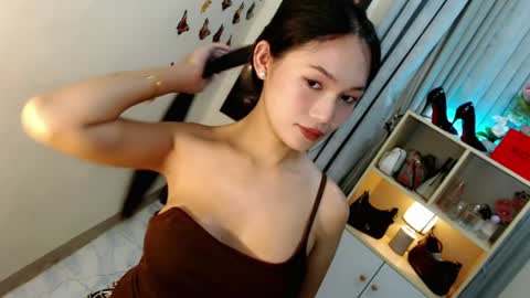 caitlin online show from July 10, 1:21 am