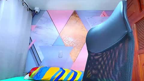 Snapshot of caitlyn_jones chatting on October 21, 8:21 pm Caitlyn online show from October 21, 8:21 pm