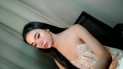 call_me_nina online show from June 19, 11:48 am