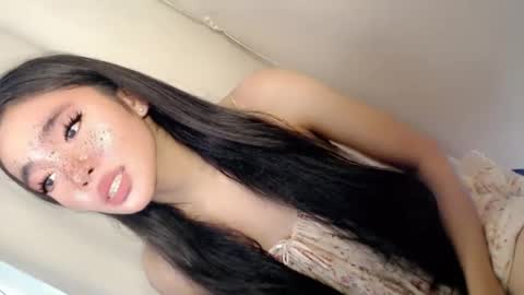 call_me_nina online show from July 14, 2:05 am