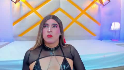 cami_rouxx online show from July 17, 10:27 pm