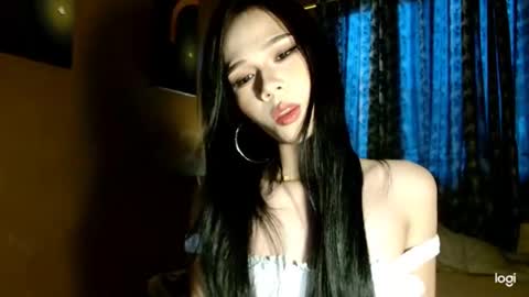 candice_xxx online show from June 5, 6:50 am