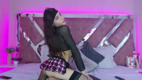 candyluxury_ online show from June 30, 12:49 pm