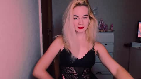 Carin online show from October 22, 8:23 pm