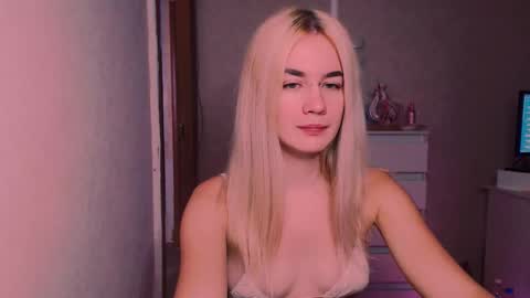 Carin online show from October 31, 6:12 am