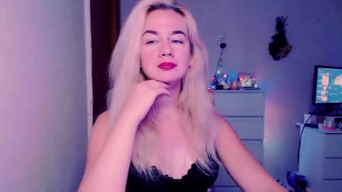 Carin online show from July 17, 3:34 am