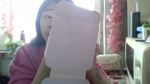 CarlyJoy online show from April 17, 8:50 am