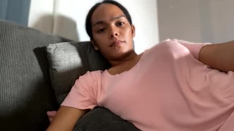 caroline_east online show from April 1, 4:15 pm