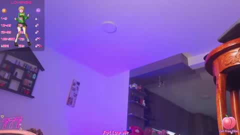 chloe_cooperr online show from July 13, 10:22 pm