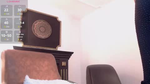 Chloe Evanx  online show from September 18, 7:30 pm