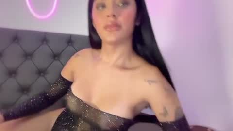 ciaxxmendezz online show from June 15, 9:22 am