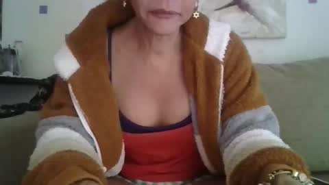 cinthia2525 online show from June 11, 8:23 am