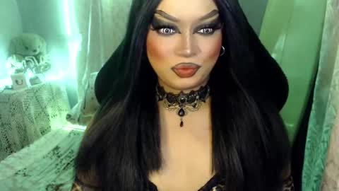 QUEEN CESS online show from June 4, 7:06 pm