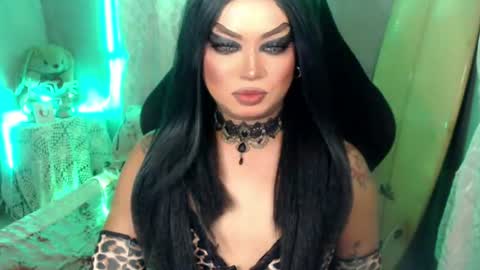 QUEEN CESS online show from June 14, 4:08 pm