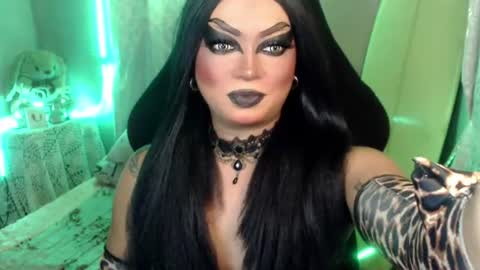 QUEEN CESS online show from June 20, 3:04 pm