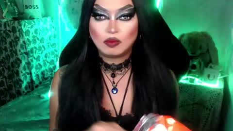 QUEEN CESS online show from July 21, 6:33 pm