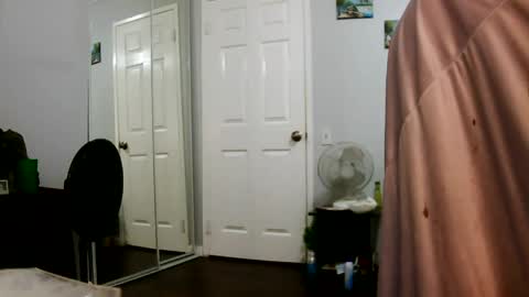 Claudia online show from June 5, 3:07 pm