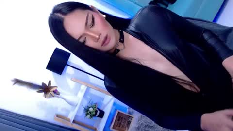 Cleo online show from July 5, 9:43 pm