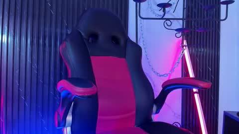 Cloe online show from November 18, 5:46 pm