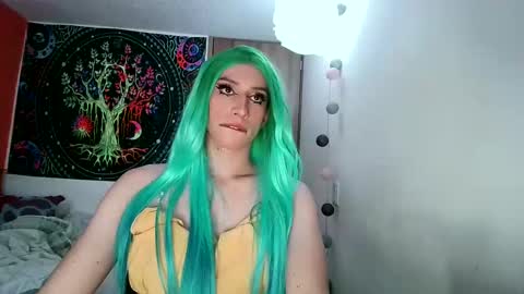 cosmic_crystal online show from February 3, 9:07 pm