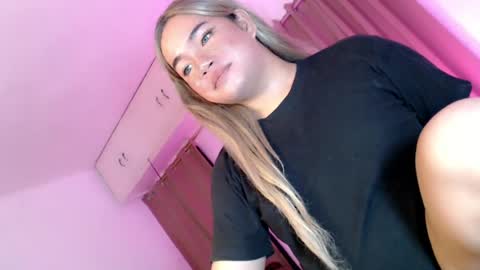 Hot Ayisha online show from July 22, 5:28 pm