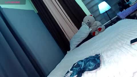 Celine online show from November 21, 11:33 am