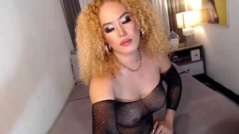 chantel online show from April 19, 3:51 am