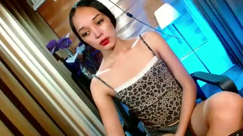 BBY CURLYHANNA online show from June 16, 11:23 am