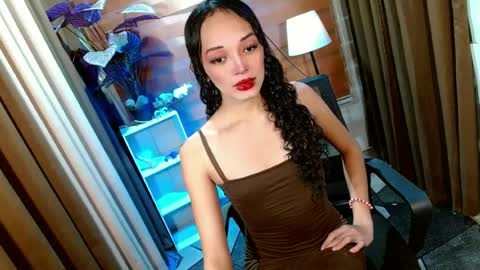 BBY CURLYHANNA online show from June 24, 10:24 am